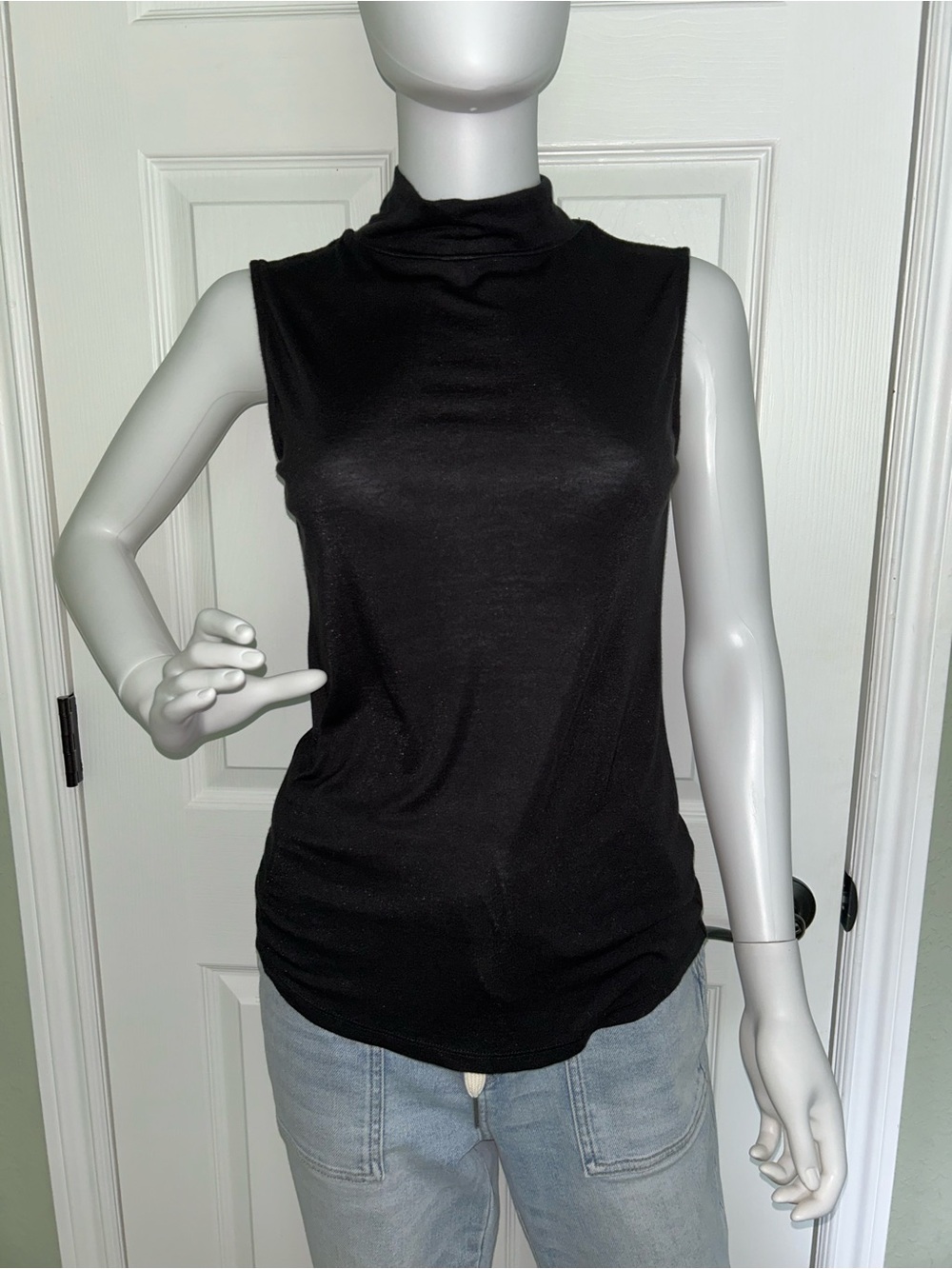 Ann Taylor Black Sleeveless Mock Neck Tank